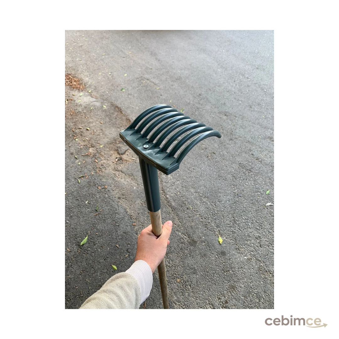 ZB TARIM Zeytin Tırmığı - Vidalı Ve Dişli Zeytin Toplama Tarağı - 1 Adet