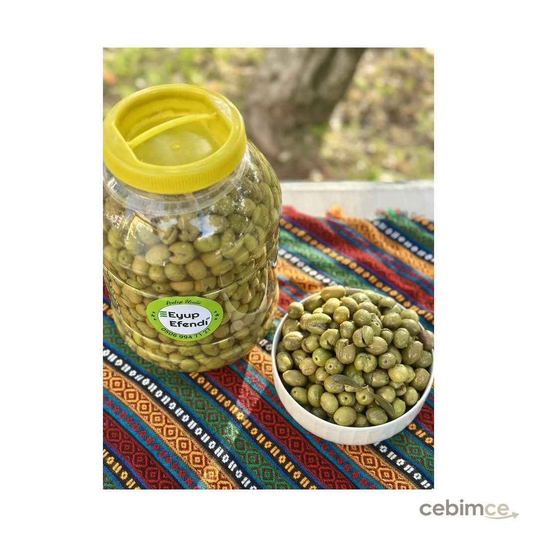 eyup efendi Antep Usulü 4500 cc Katkısız Taş Kırma Yeşil Zeytin ( TATLANDIRILMIŞ YENİ MAHSÜL)